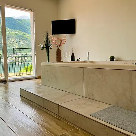 Giulietta View Jacuzzi 108