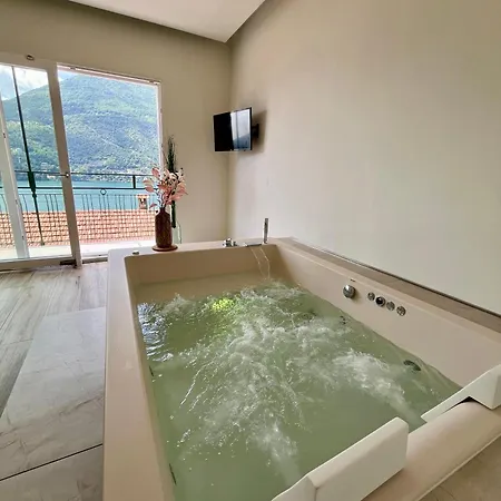 Giulietta View Jacuzzi 108 *